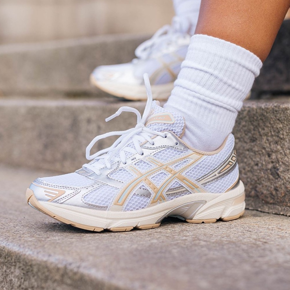 ASICS Gel 1130 women’s sneakers size 6